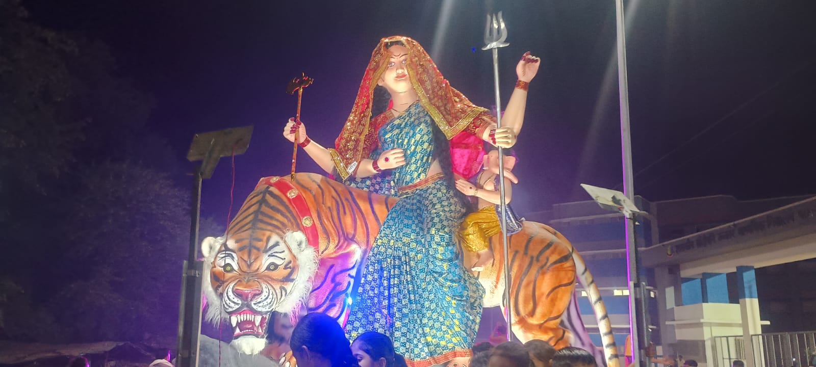 माखननगर में धूमधाम से शुरू हुआ शारदीय नवरात्र, जगह-जगह विराजमान हुईं मां दुर्गा की प्रतिमाएं