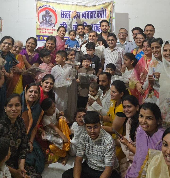 पर्युषण पर्व के पांचवें दिन उत्तम सत्य धर्म की आराधना, फैंसी ड्रेस में बच्चों ने मोहा मन