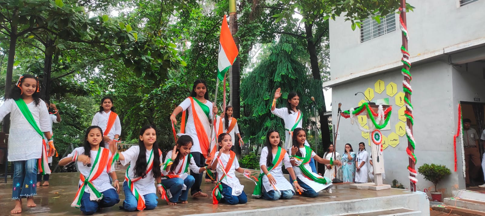 समेरिटन्स स्कूल माखन नगर में हर्षोल्लास से मनाया गया स्वतंत्रता दिवस