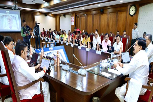 MP News : मध्यप्रदेश में 41 हजार करोड़ से ज्यादा के विकास कार्यों को मंजूरी