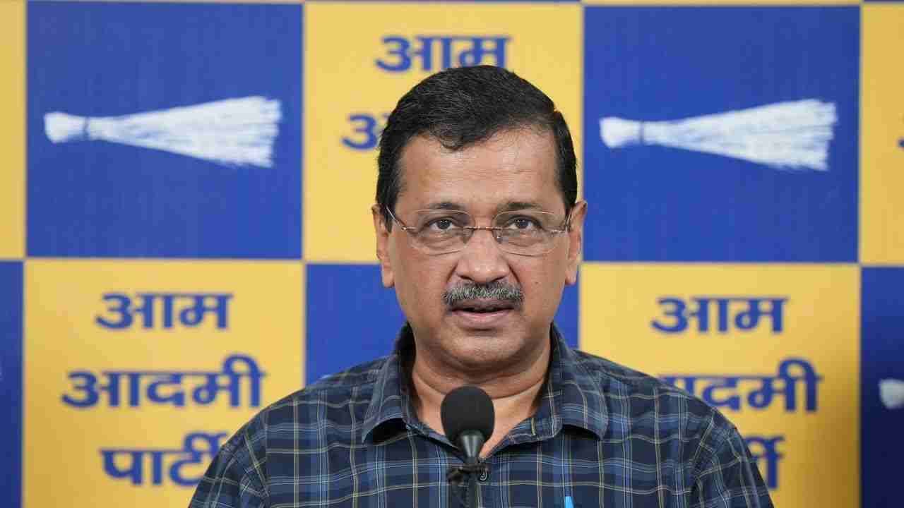 सत्य निकेतन बिल्डिंग हादसा: केजरीवाल ने दिल्ली सरकार पर साधा निशाना, बोले- सरकार को नींद से जागना होगा