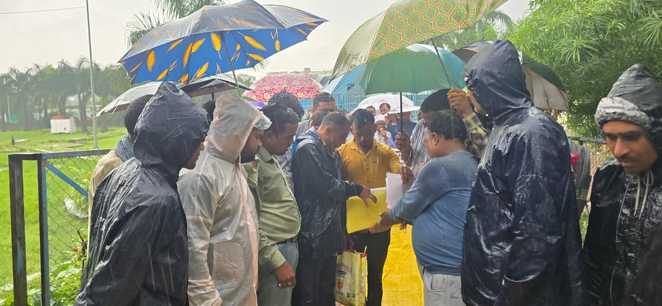 शिक्षक दिवस पर अतिथि शिक्षकों का प्रदर्शन, स्थायी रोजगार नीति की मांग