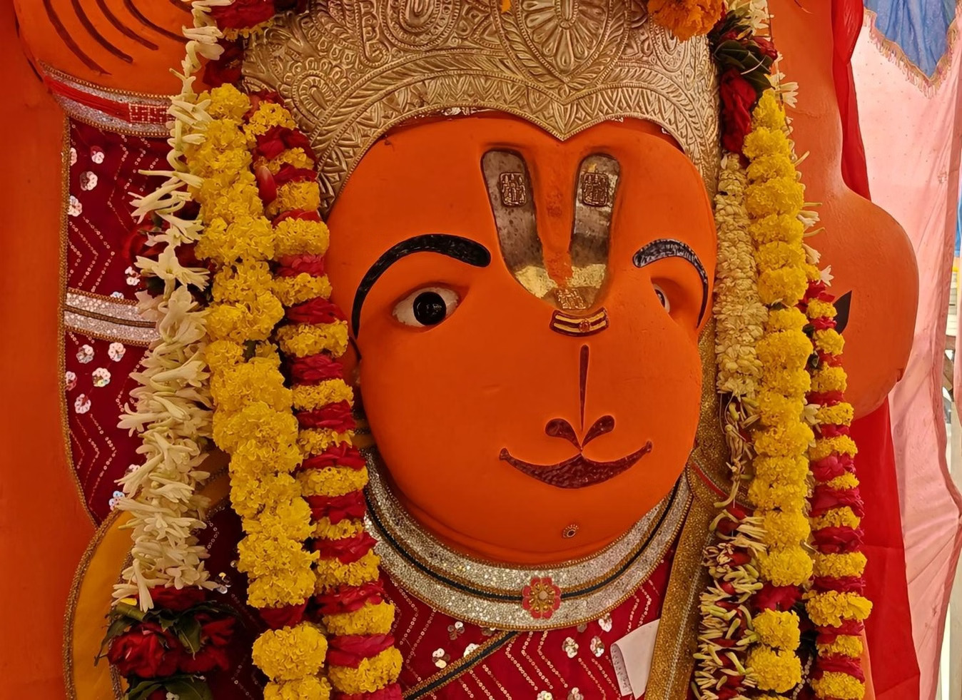 सिंहस्थ 2028 से पहले खड़े हनुमान मंदिर पर विवाद: प्रतिमा विस्थापन पर फिलहाल रोक, संतों की सहमति के बिना नहीं होगा फैसला