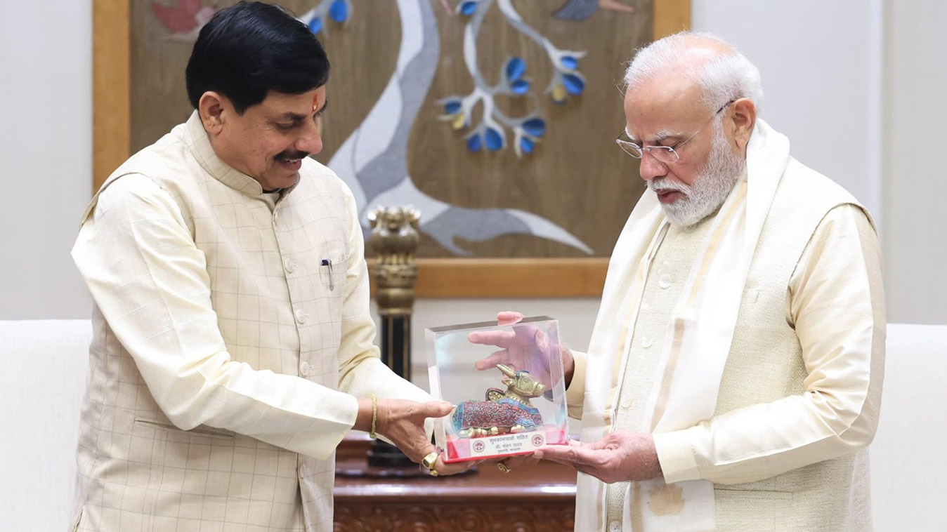 CM मोहन यादव ने PM मोदी से की मुलाकात, ग्लोबल इन्वेस्टर्स समिट-2027 का दिया निमंत्रण