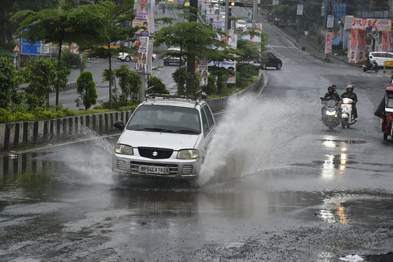 MP Weather Update: मध्यप्रदेश के 20 जिलों में 15 से 17 अक्टूबर तक आंधी-बारिश के आसार, जानें मौसम का हाल