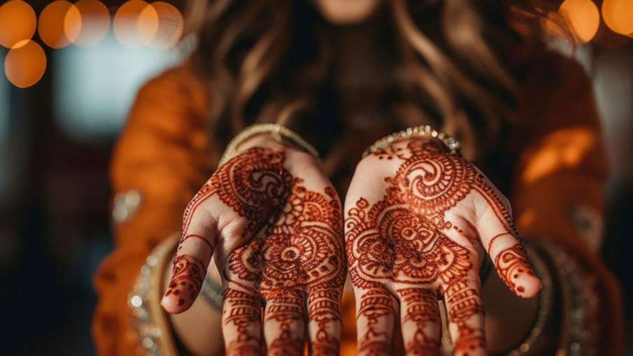 सर्कुलर मेहंदी डिजाइन