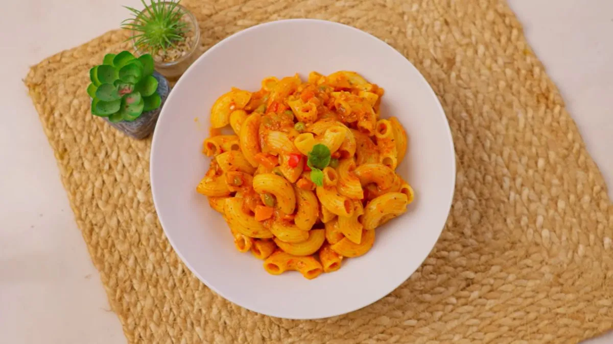 Garlic Butter Pasta Recipe: सुबह के नाश्ते में बनाएं झटपट गार्लिक बटर पास्ता, स्वाद ऐसा कि बच्चे भी मांगेंगे दोबारा