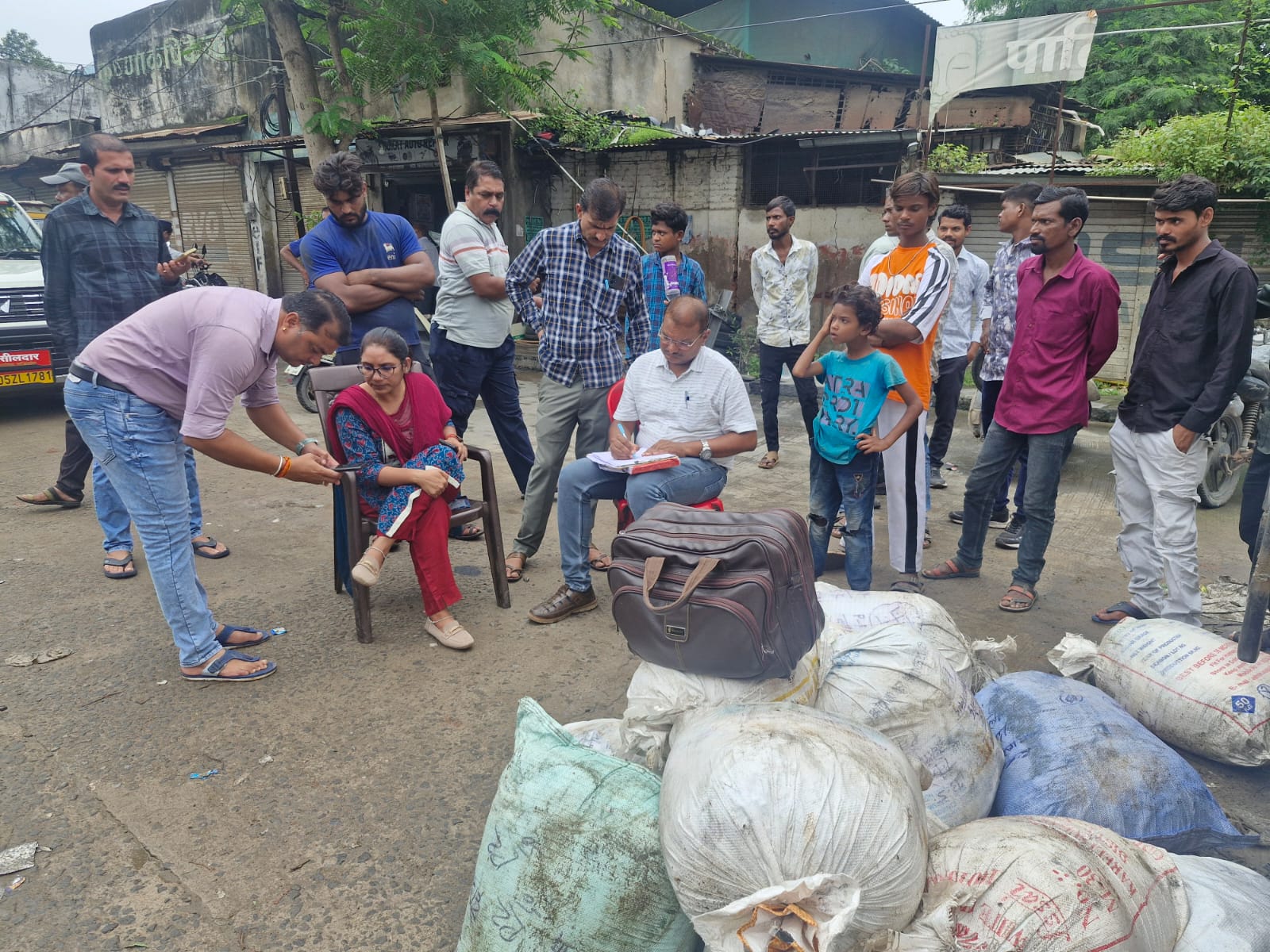 नर्मदापुरम में मिलावटी मावे के खिलाफ बड़ी कार्रवाई, 650 किलो मावा जब्त