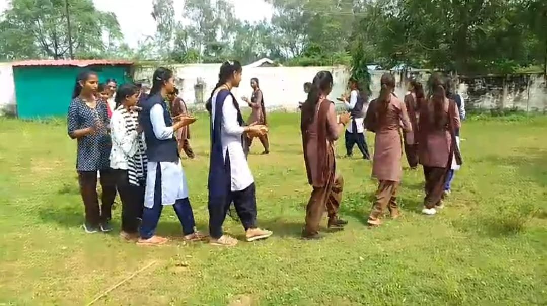 नुक्कड़ नाटक
